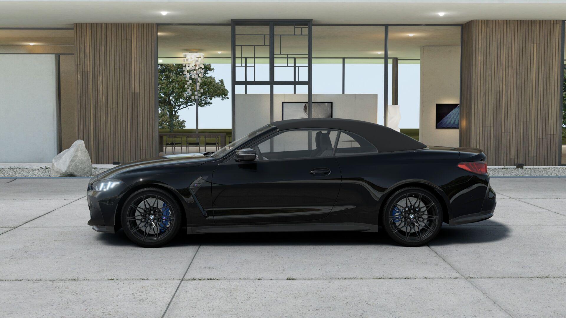 BMW M4 view 4