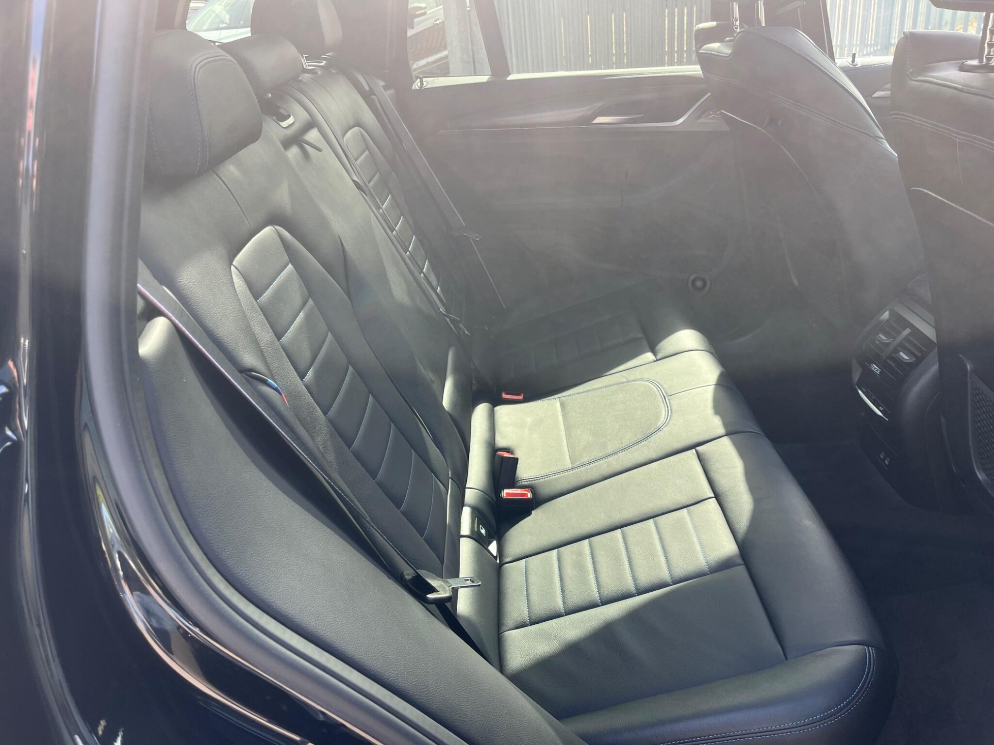 BMW X3 view 59