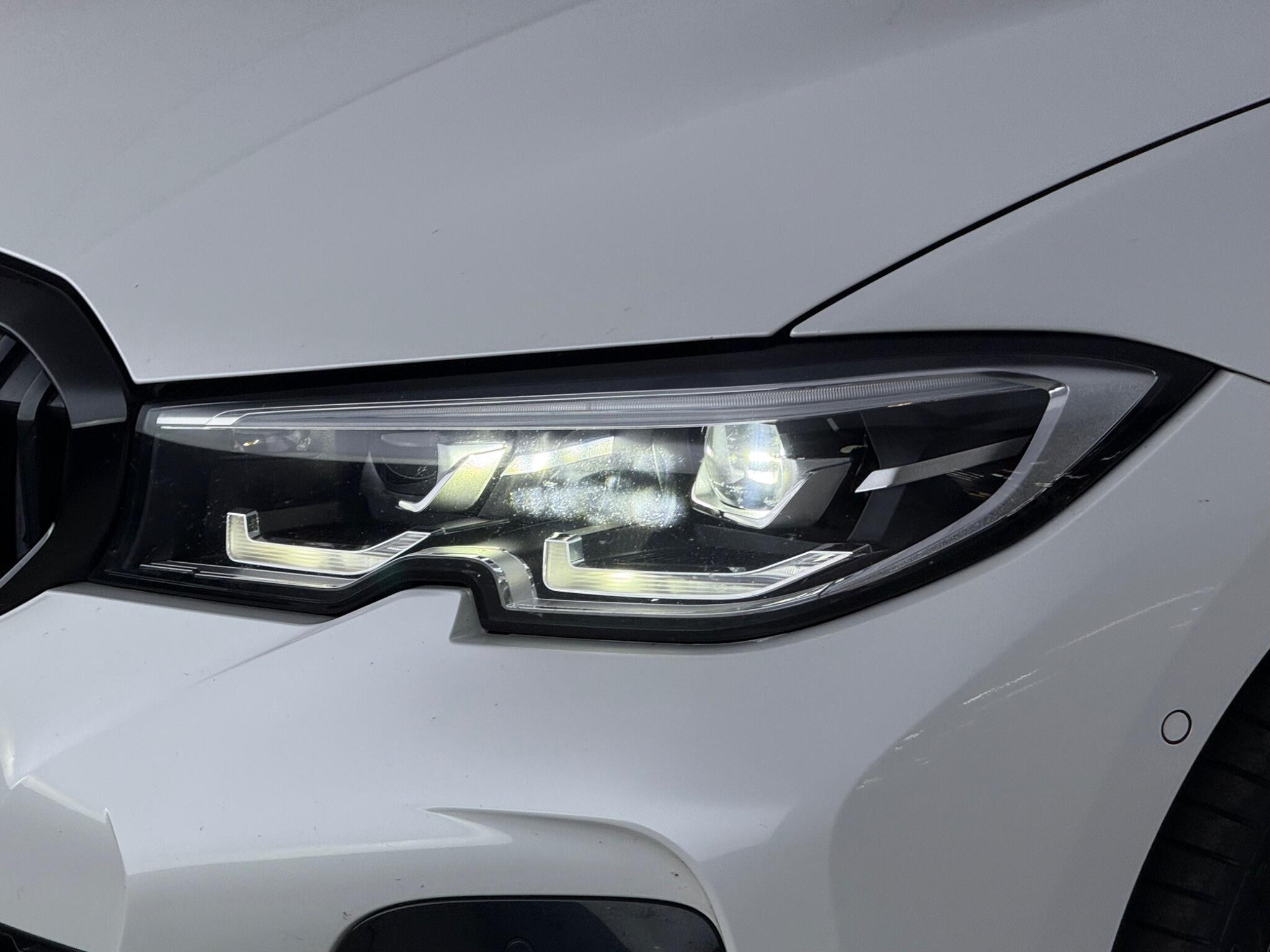 BMW 3 Series view 13