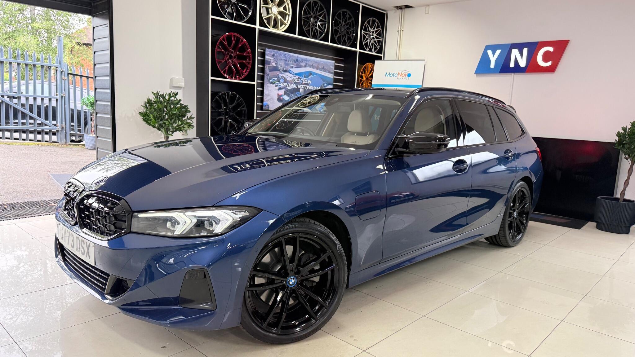 BMW 3 Series view 29