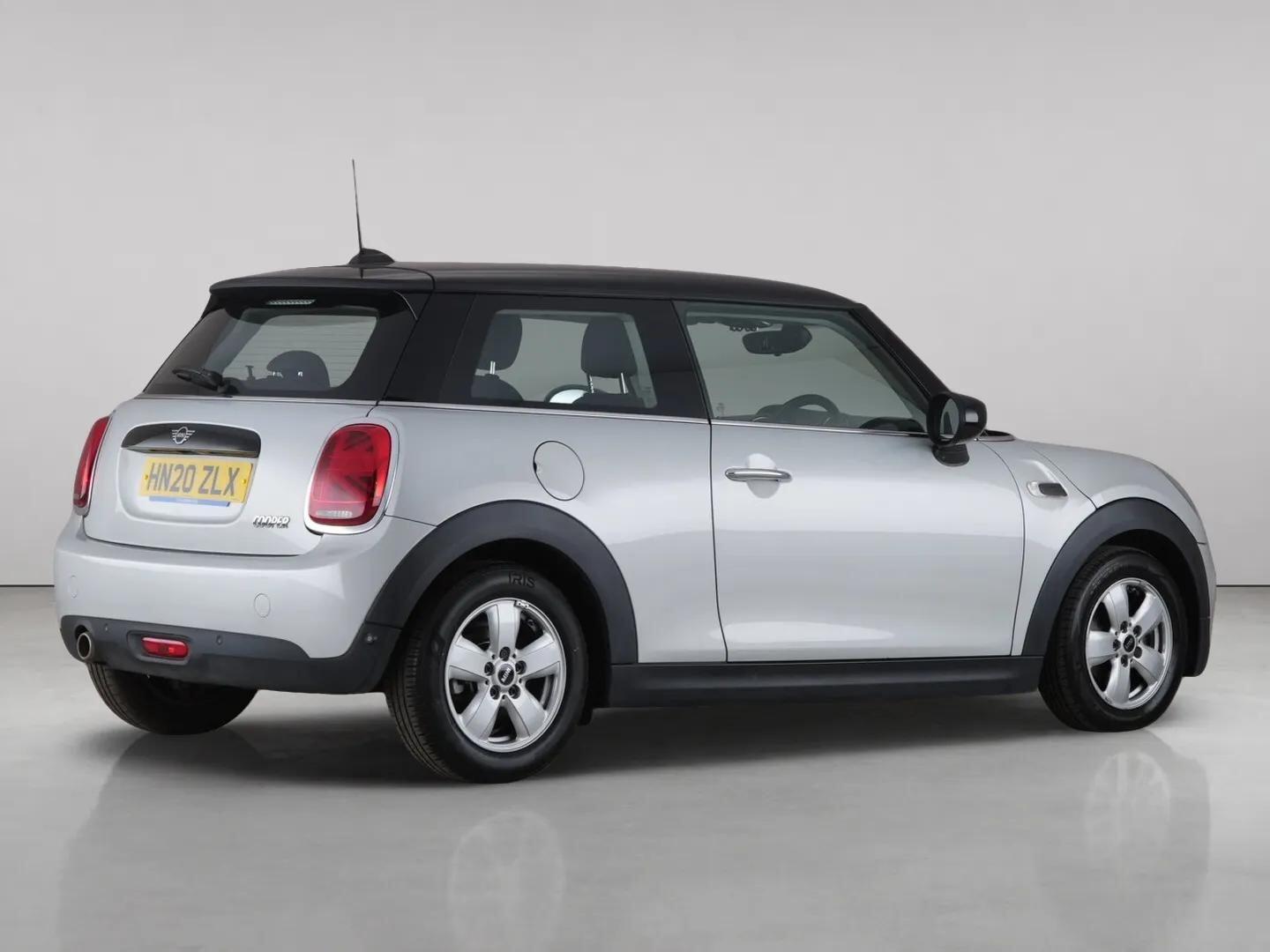 Mini Hatch view 6