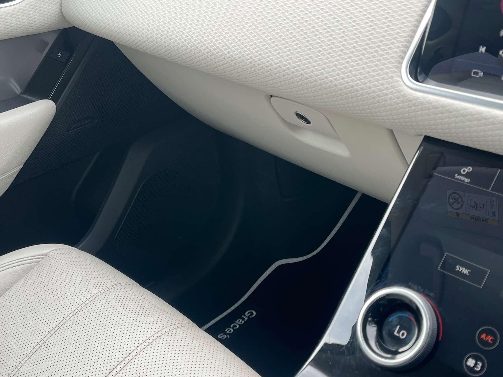 Land Rover Range Rover Velar view 20
