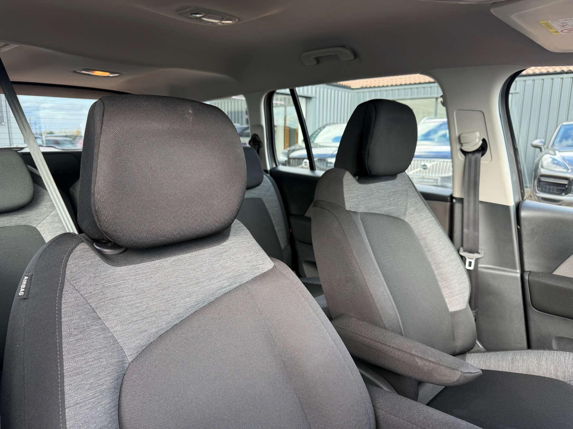 Citroen Grand C4 Picasso view 40