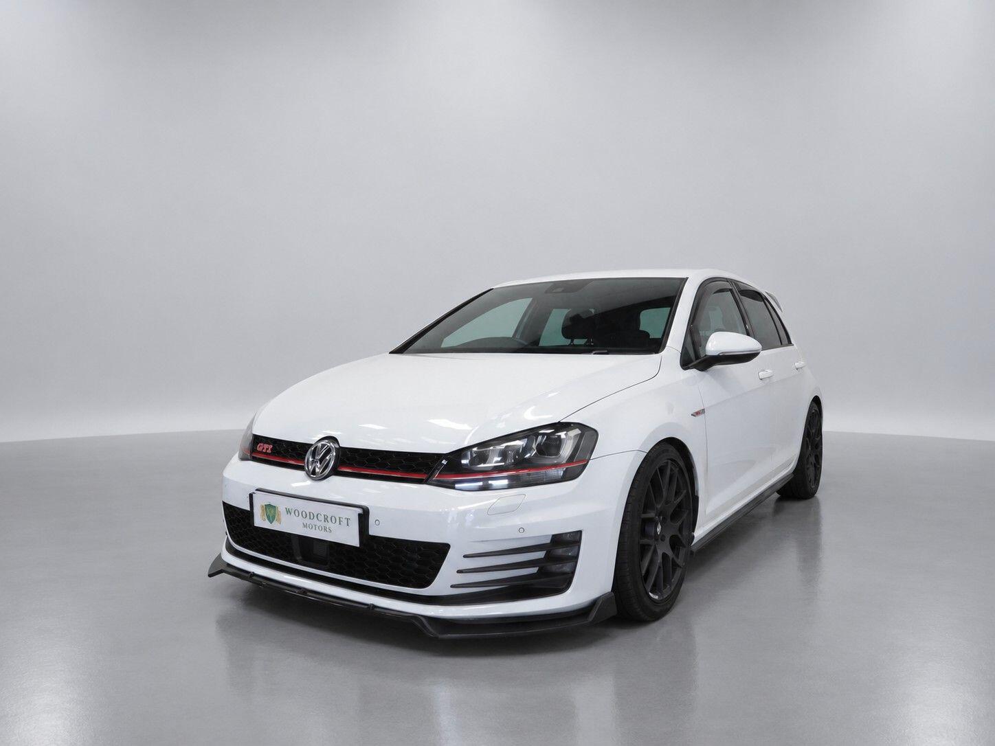 Volkswagen Golf view 2