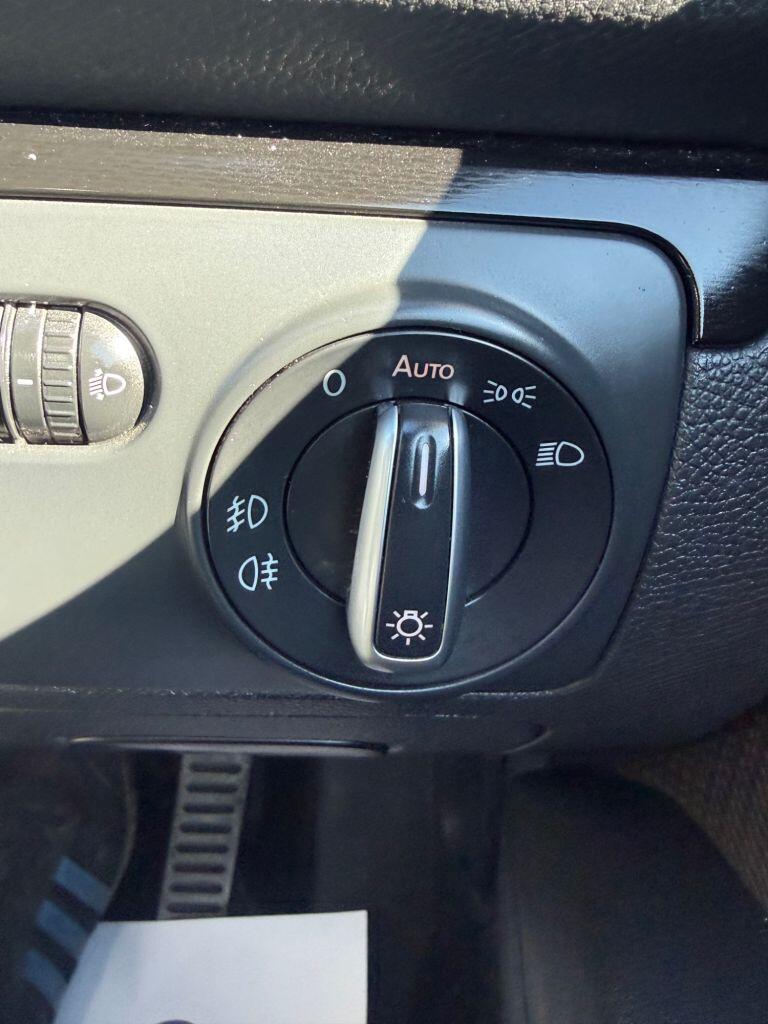Volkswagen Scirocco view 24