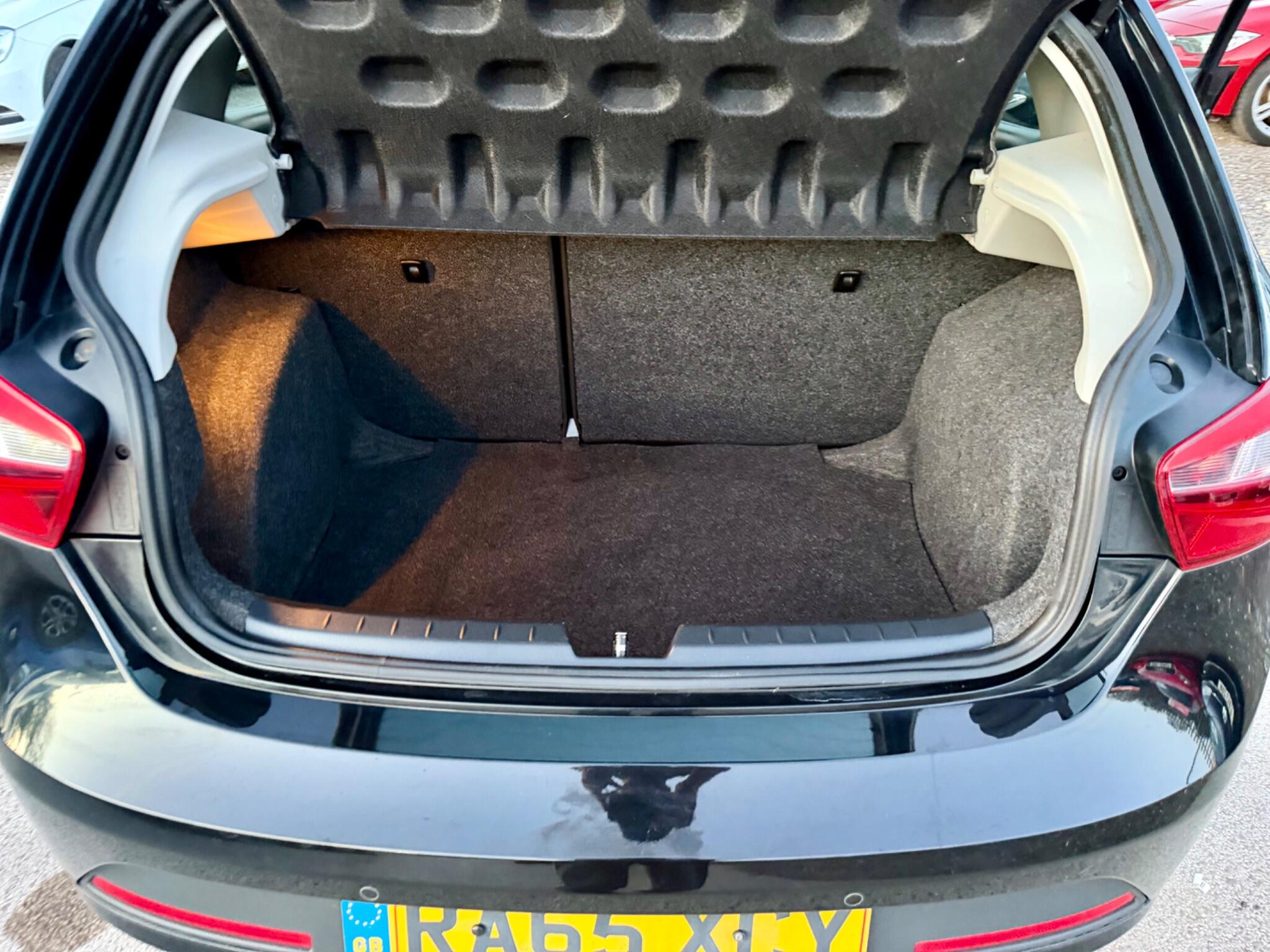 SEAT Ibiza view 48