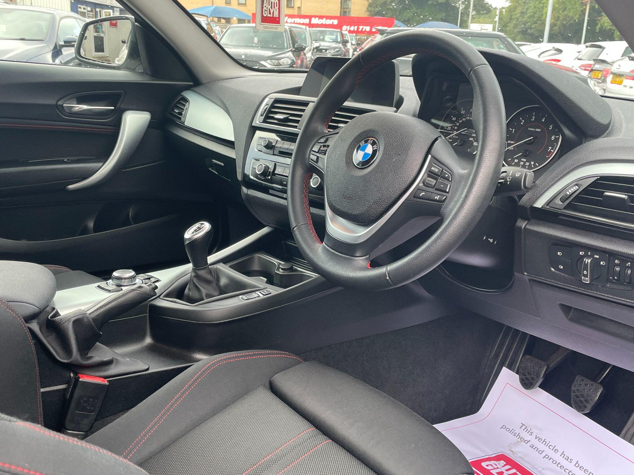 BMW 1 Series view 15