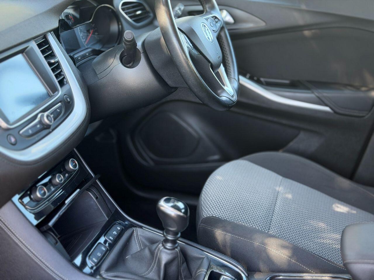 Vauxhall Grandland X view 92
