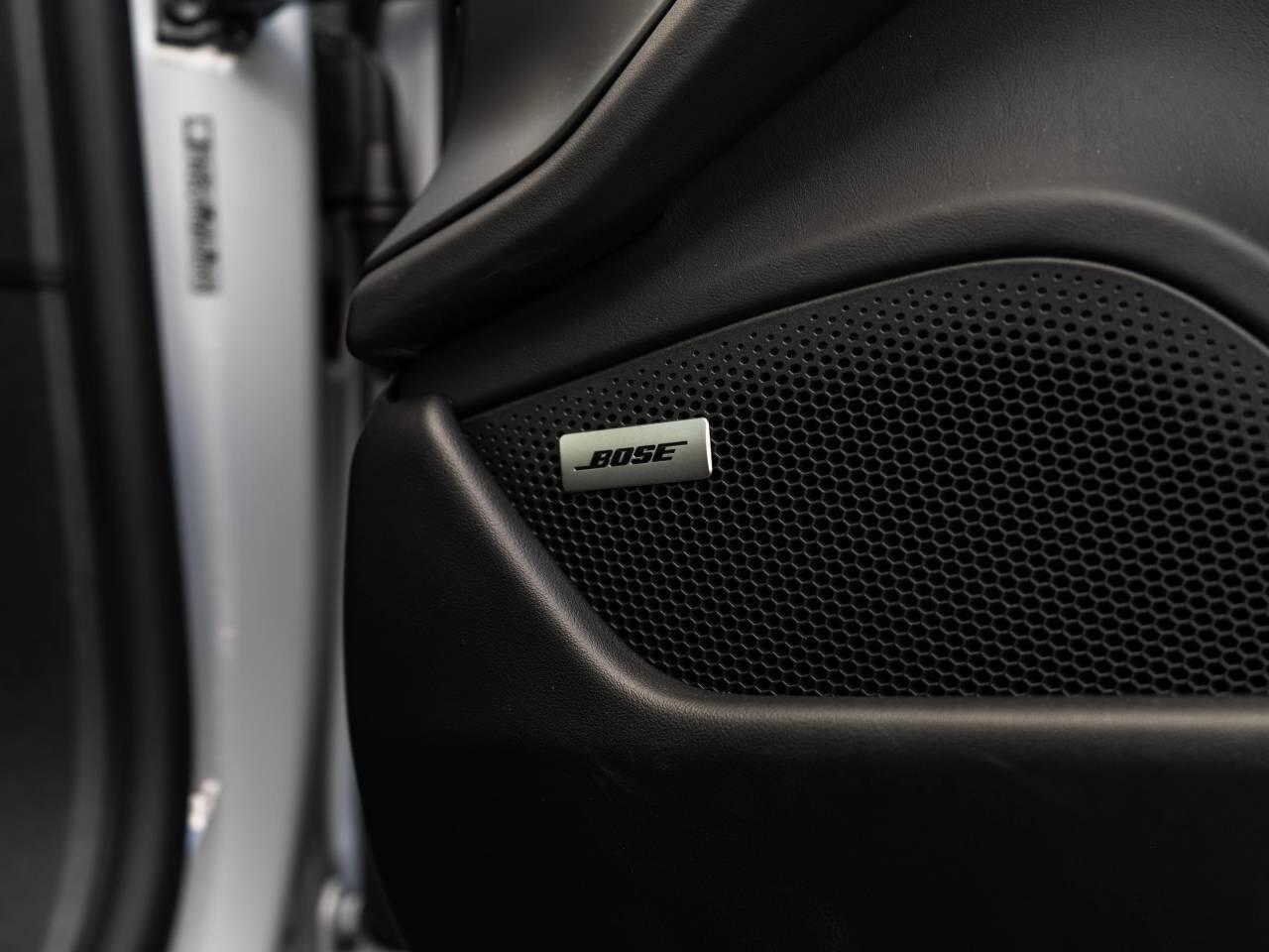 Porsche Taycan view 34