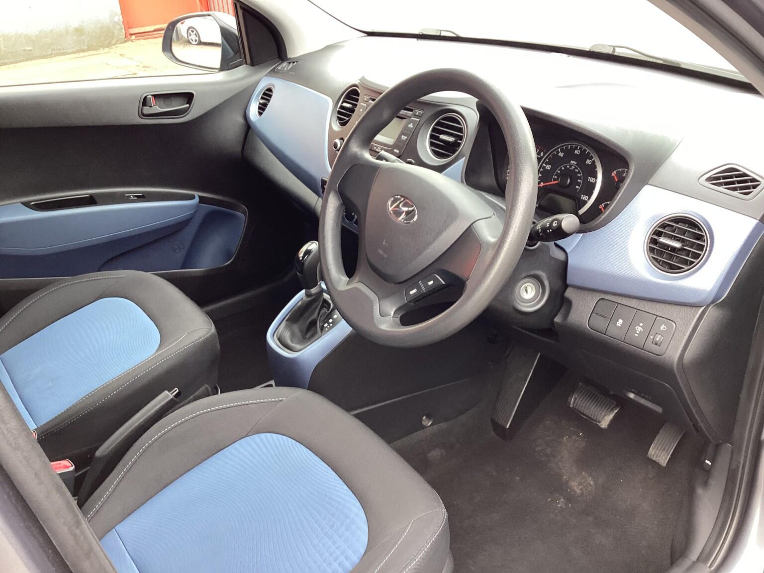 Hyundai I10 view 16