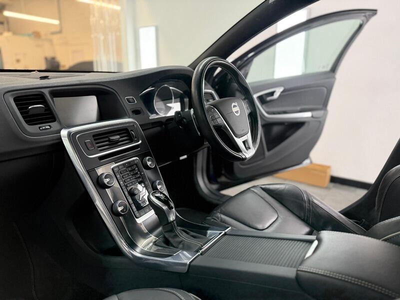 2014 Volvo V60 SOLD 3.0 T6 R-Design Lux Nav Estate 5dr Petrol Geartronic AWD Euro 5 (304 ps) • 15,000 miles image 18