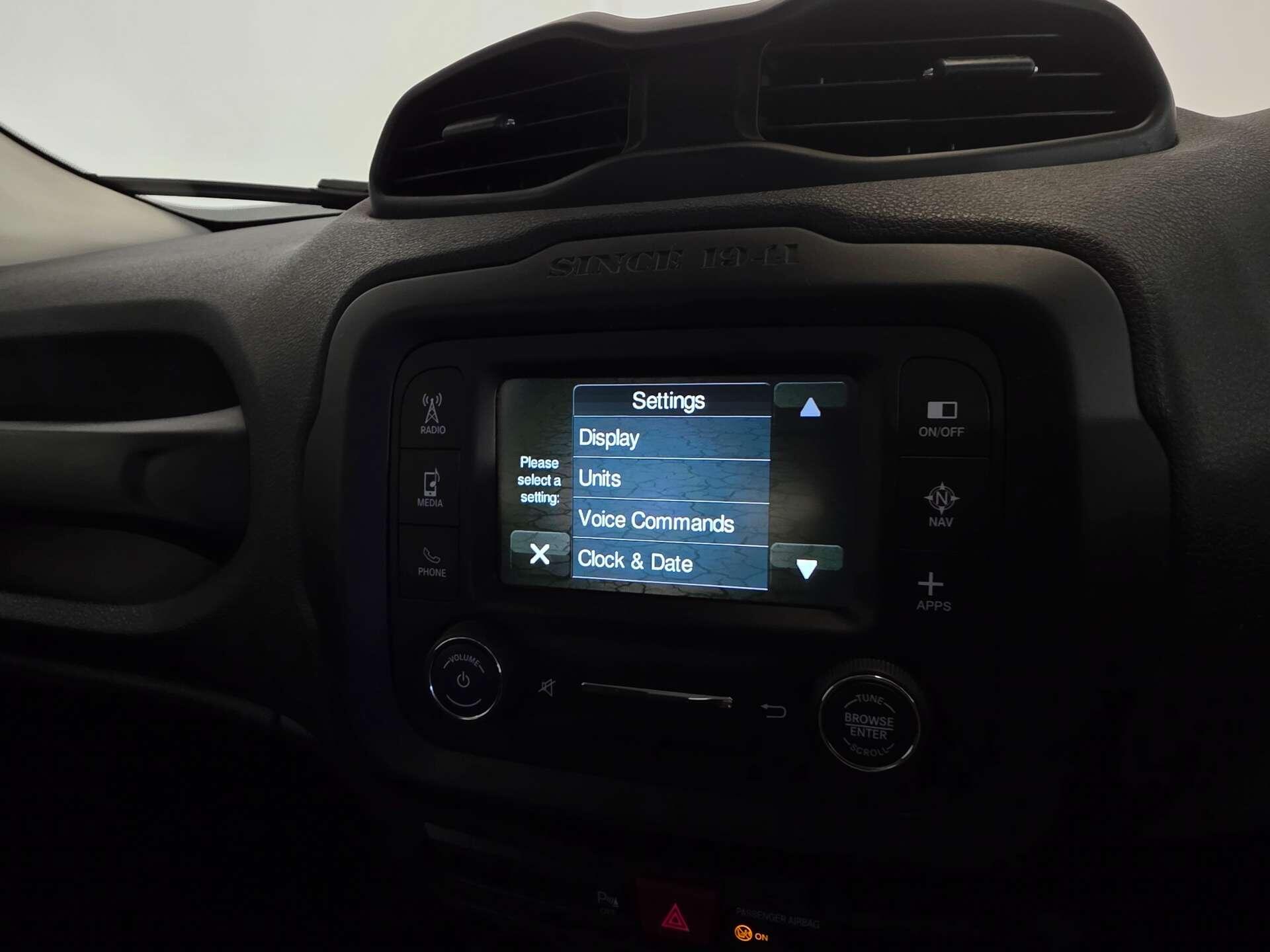Jeep Renegade view 29