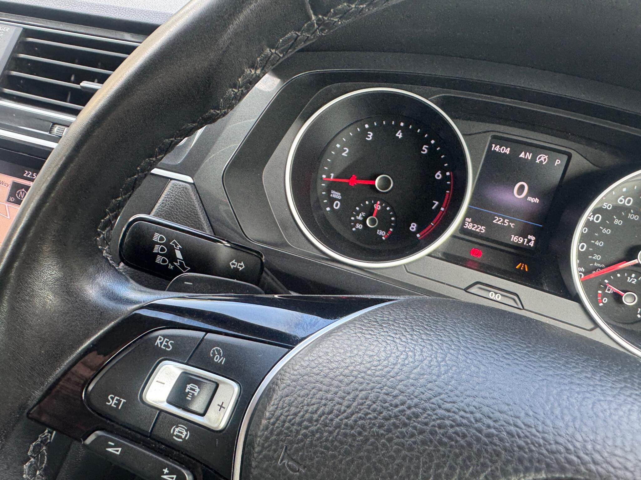 Volkswagen Tiguan view 61