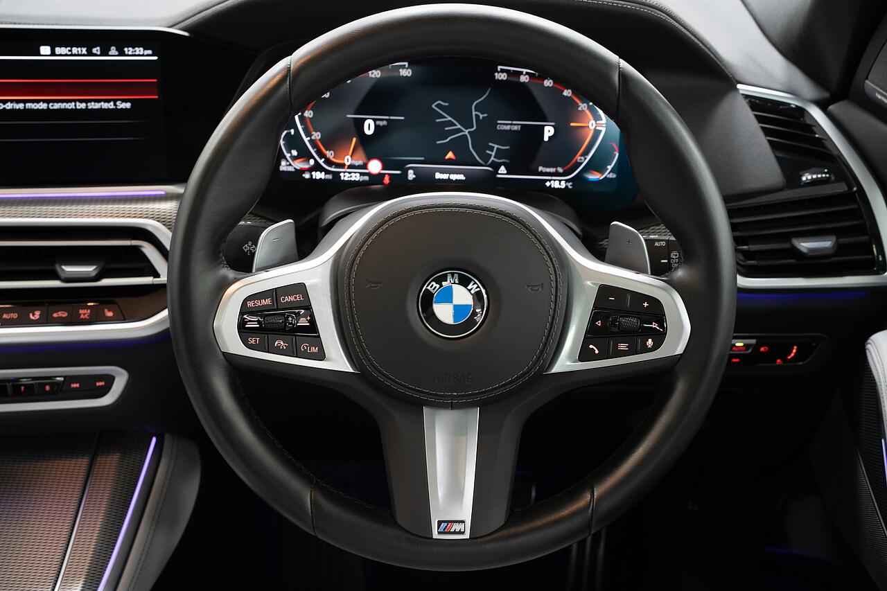 BMW X5 view 9