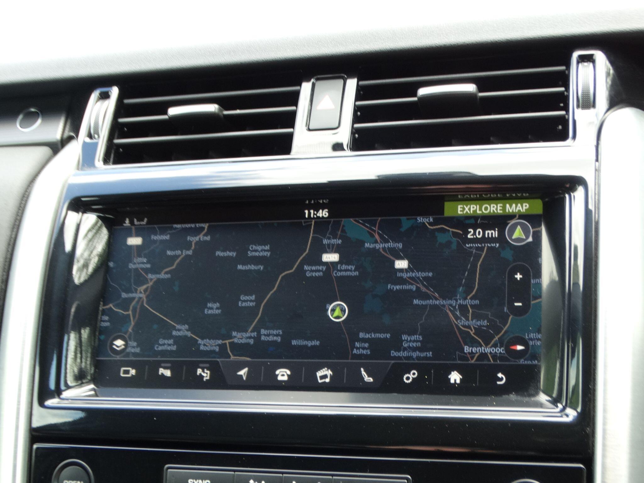 Land Rover Discovery 3 view 25