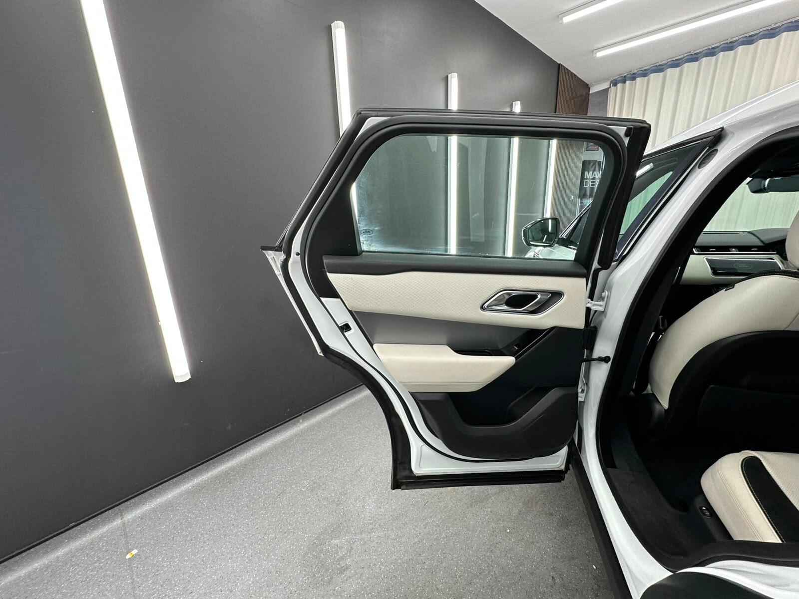 Land Rover Range Rover Velar view 24