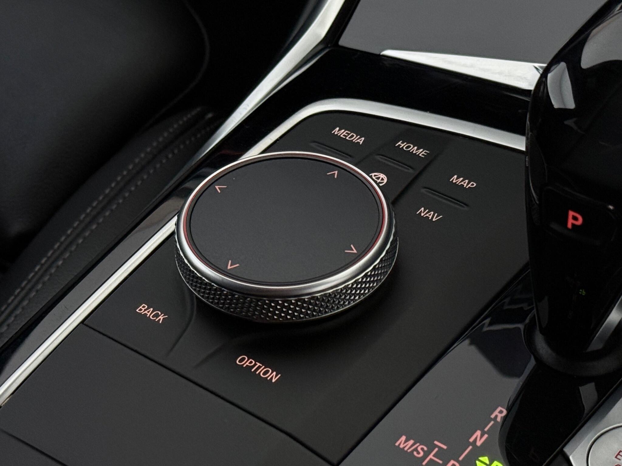 BMW 3 Series view 22