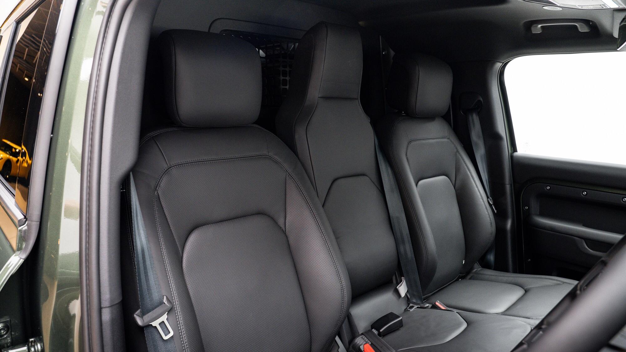 Land Rover Defender view 6