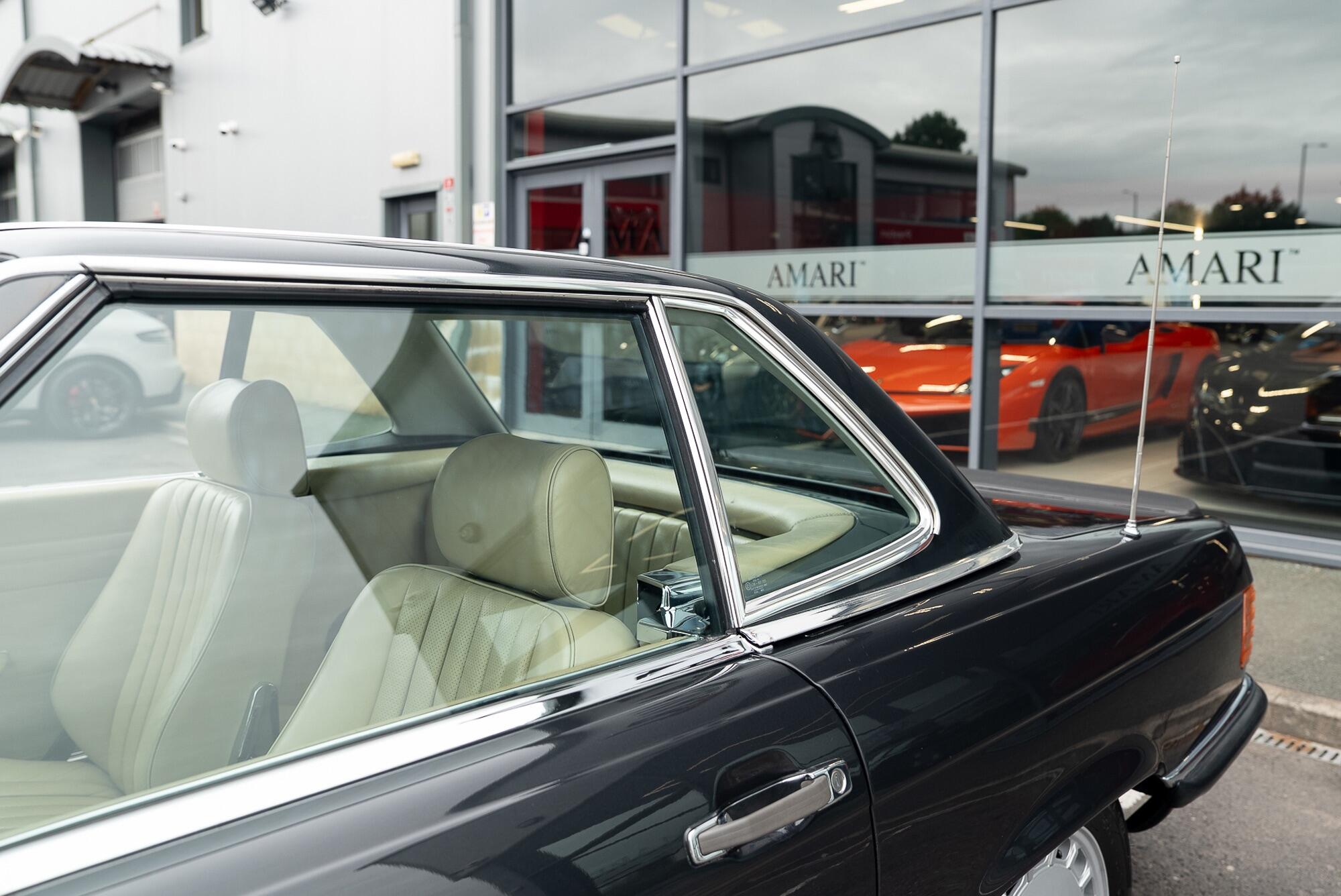 Mercedes-Benz 500 SL view 55