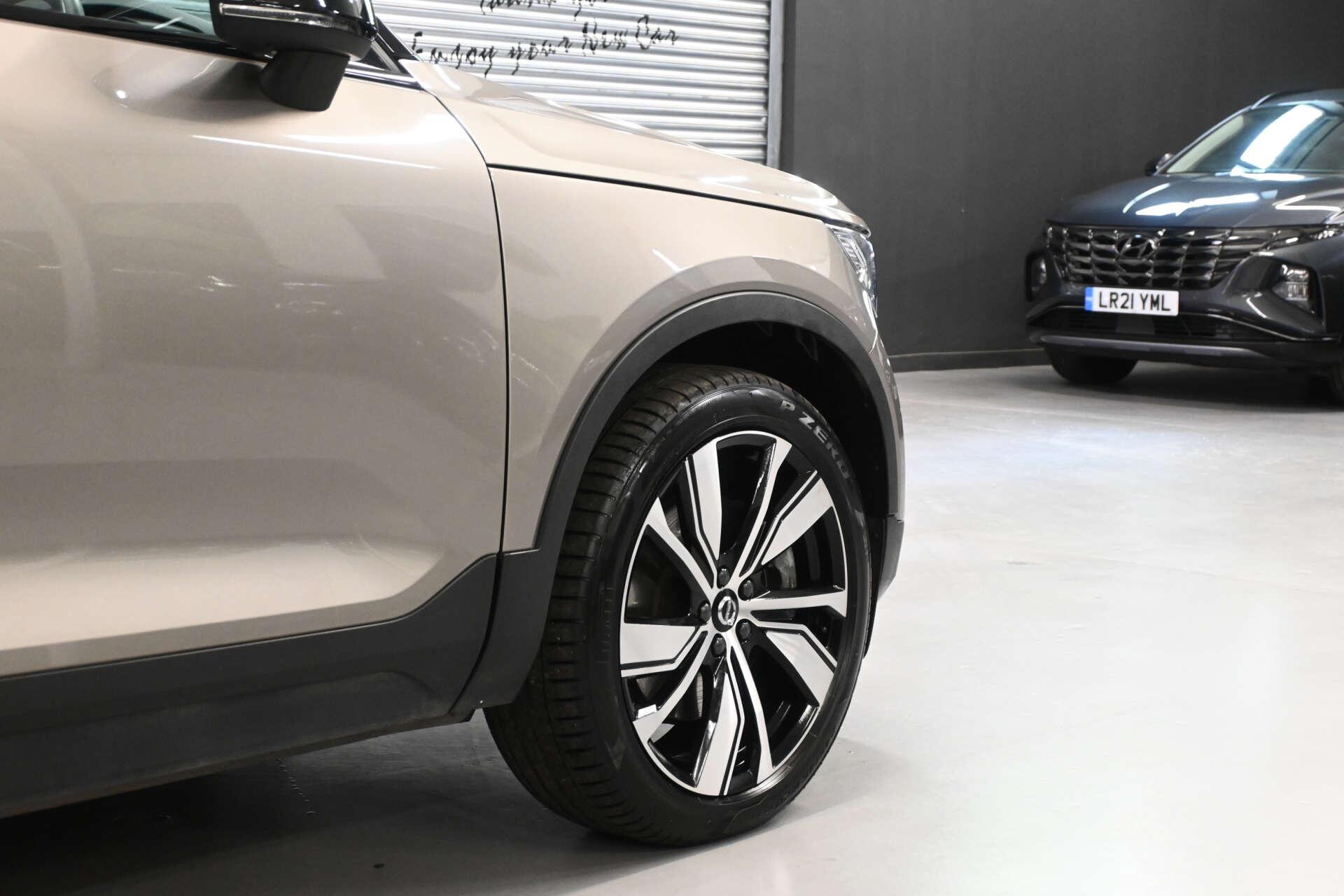 Volvo XC40 view 38