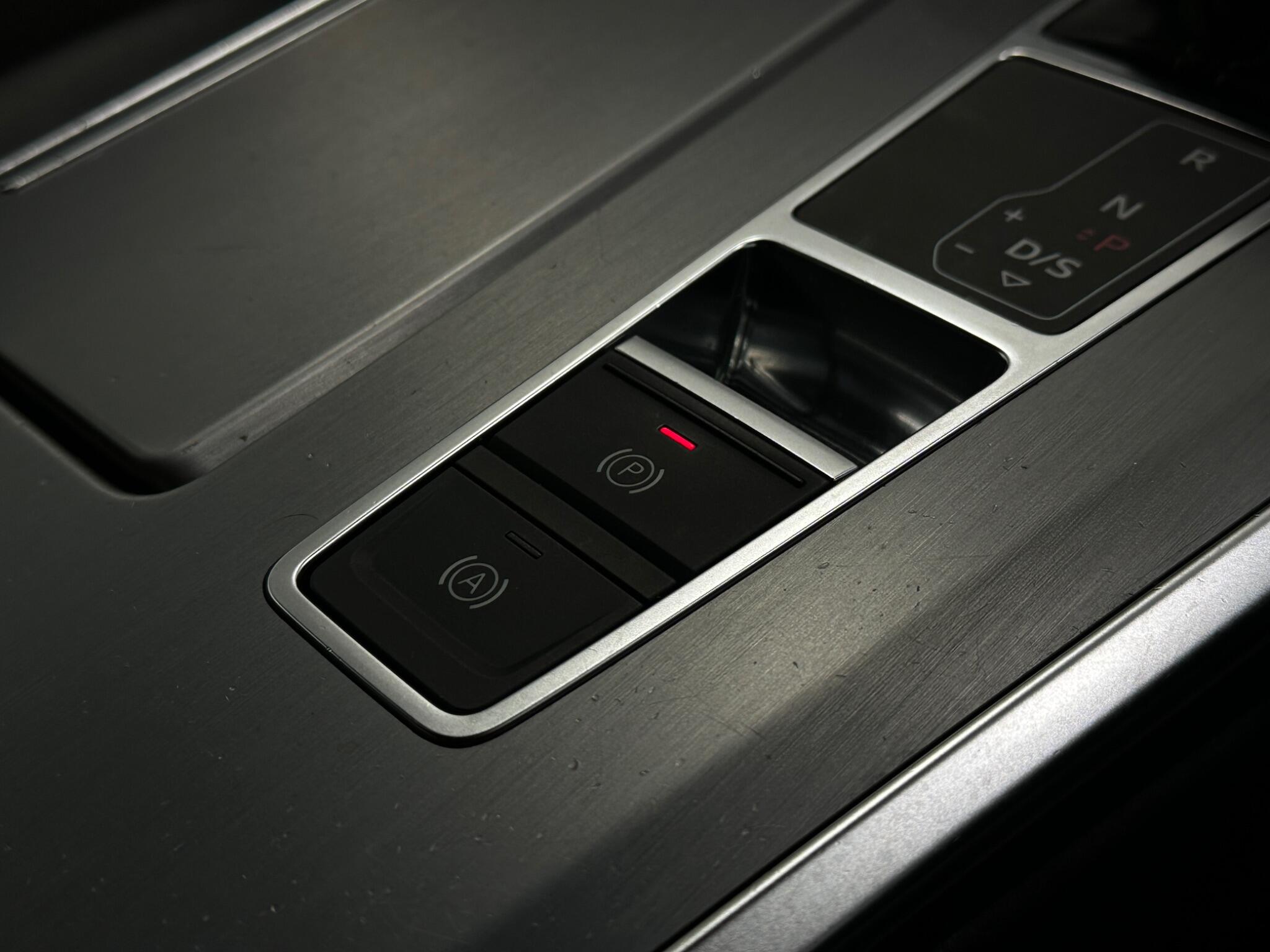 Audi A6 Avant view 20