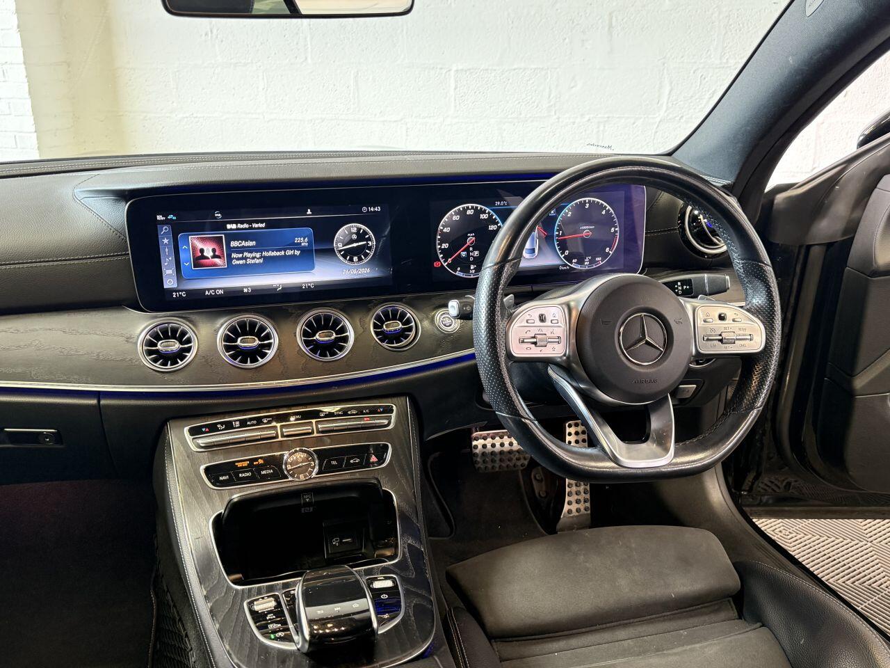 Mercedes-Benz E Class view 34