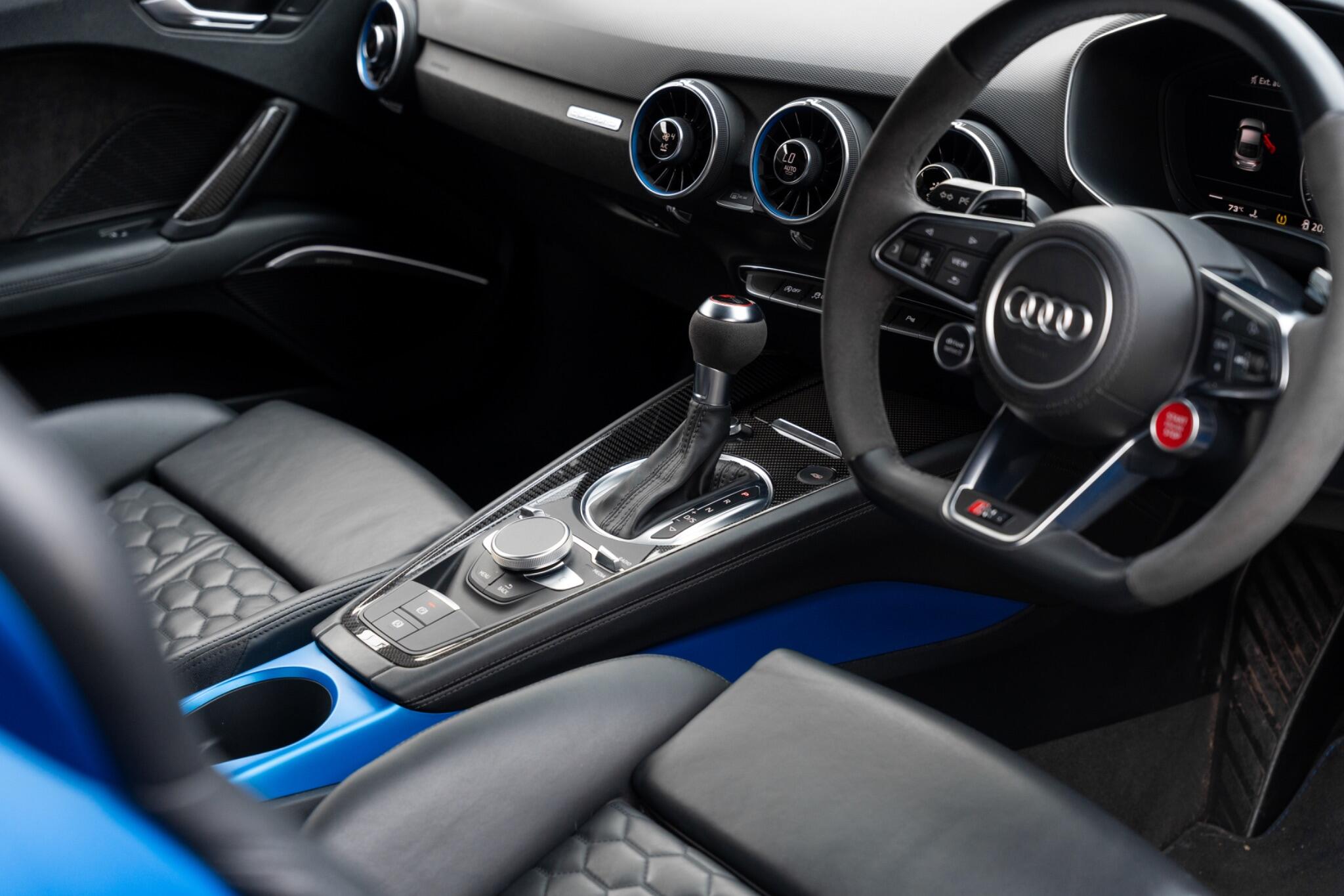 Audi TT RS view 22