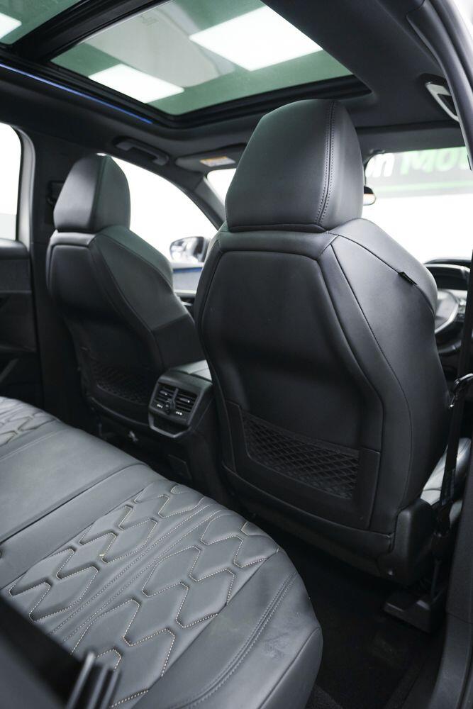 Peugeot 3008 view 17