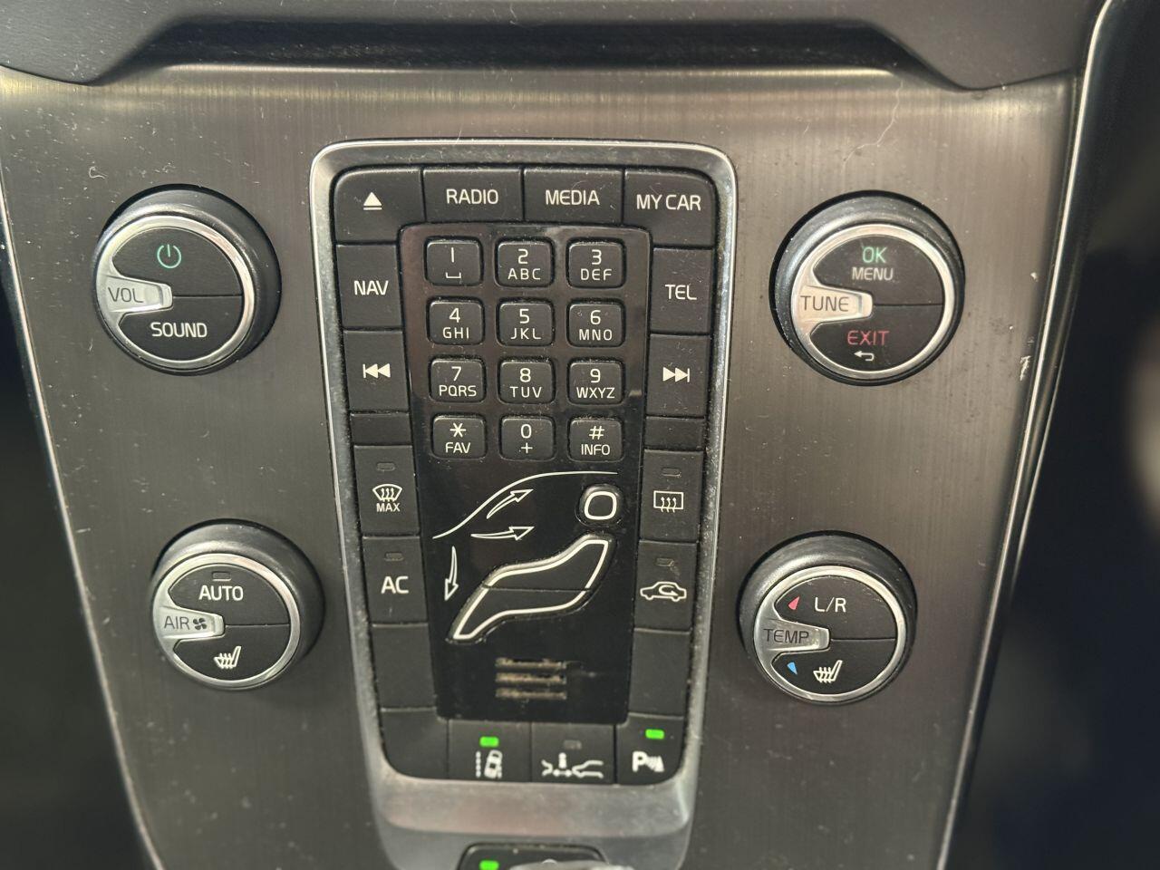 Volvo V40 view 34