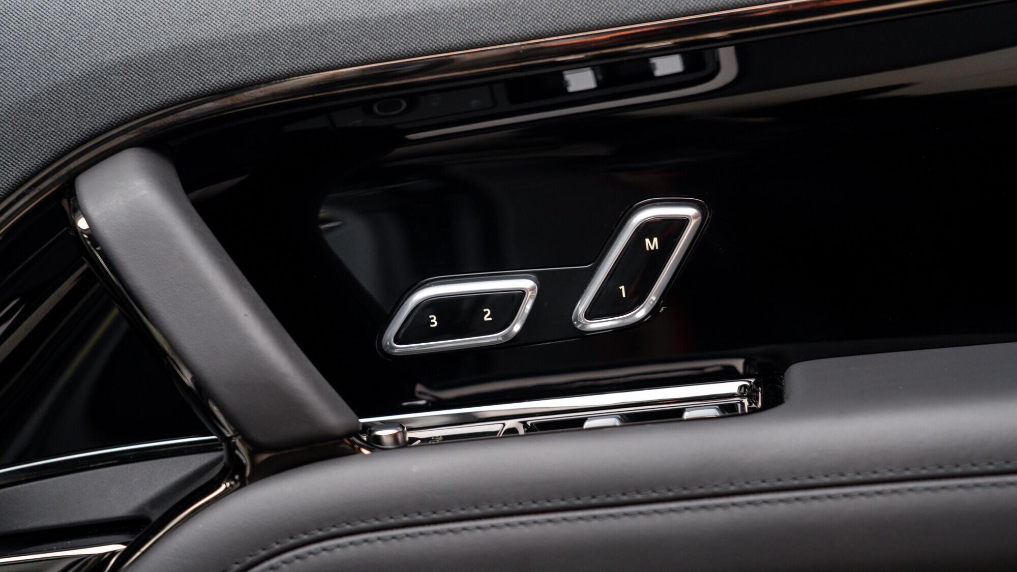 Land Rover Range Rover Sport view 43