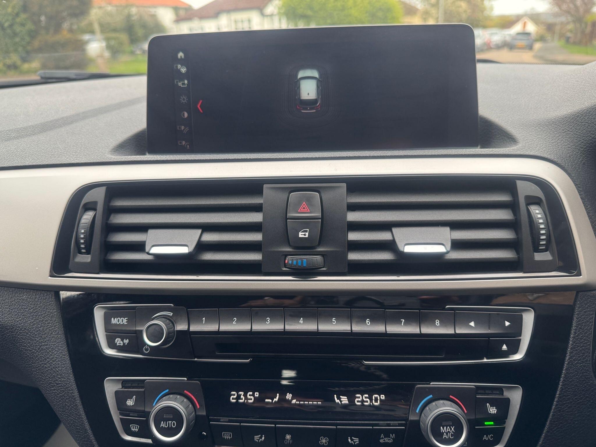 BMW 1 Series view 23