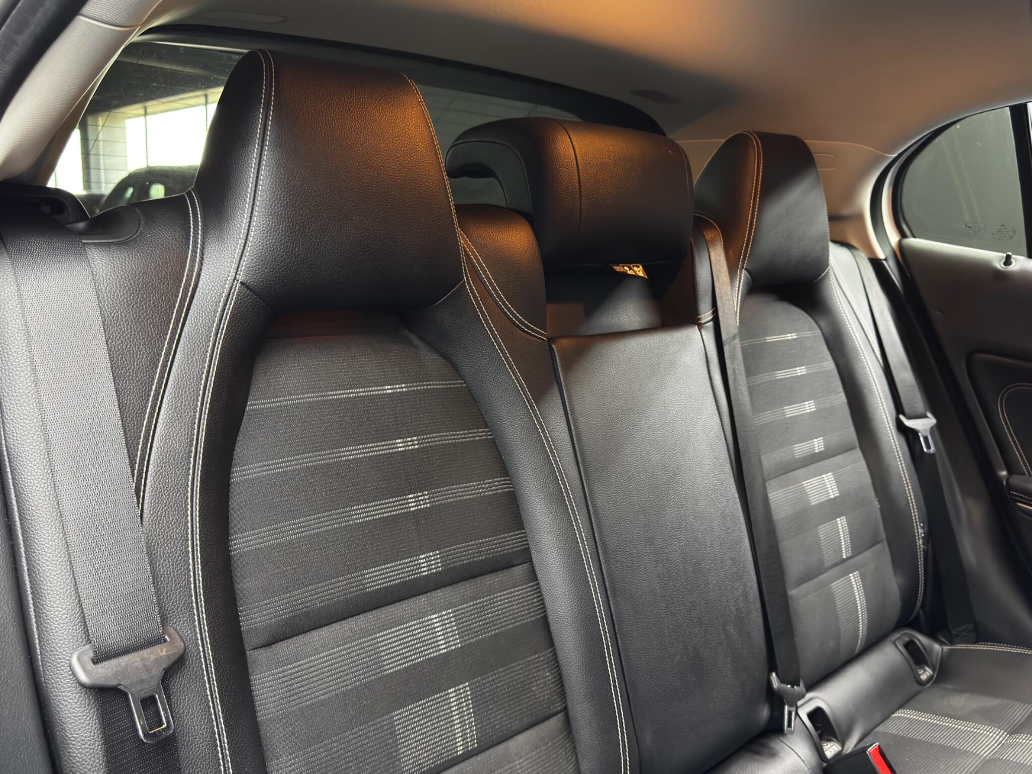 Mercedes-Benz Gla view 15