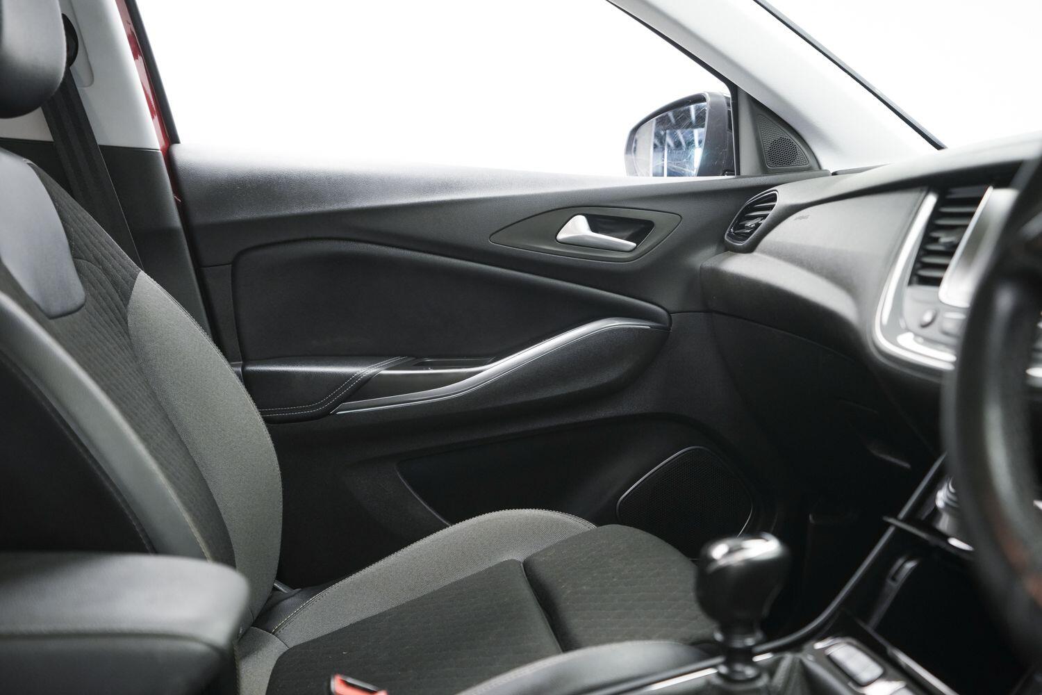 Vauxhall Grandland X view 16