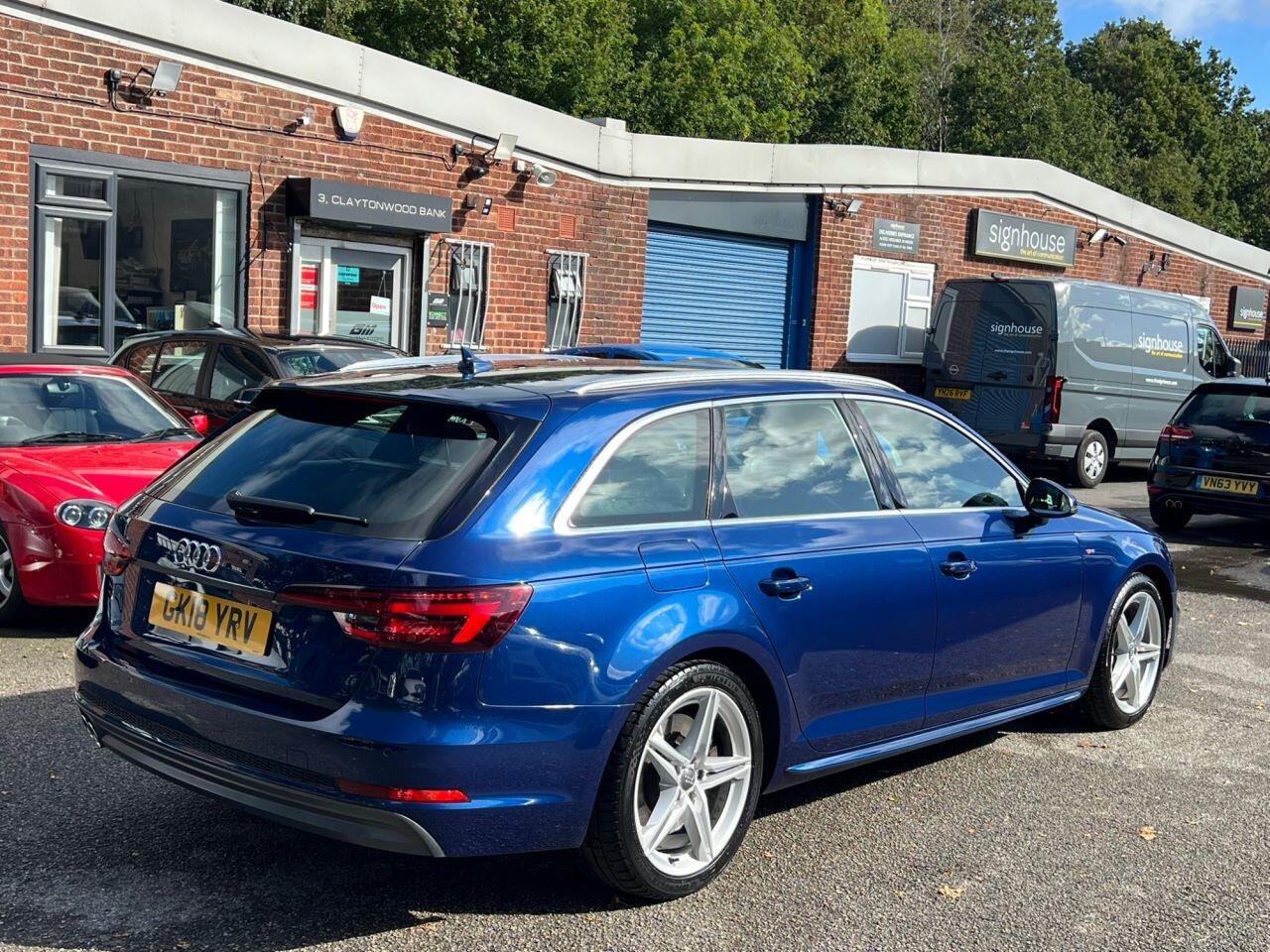 Audi A4 view 4