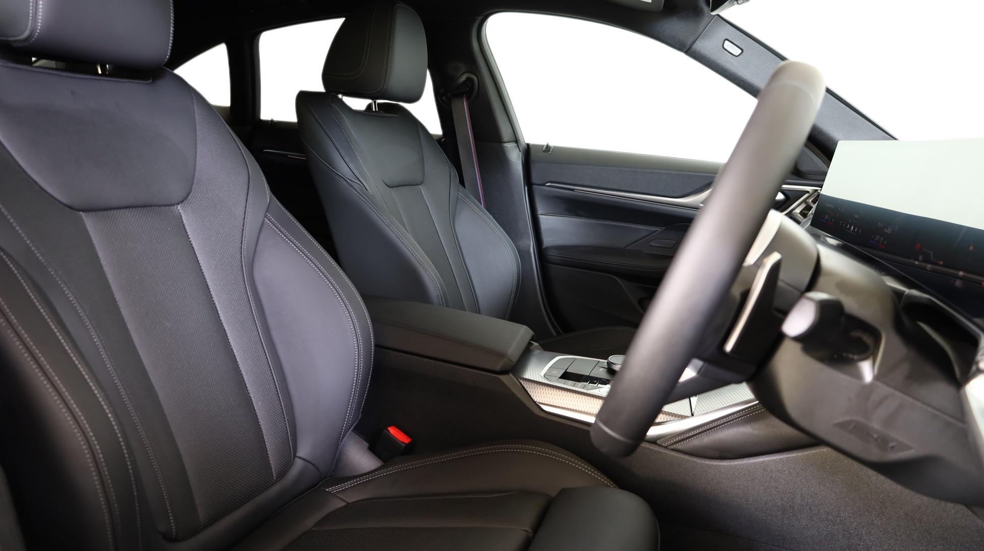 BMW 4 Series view 11