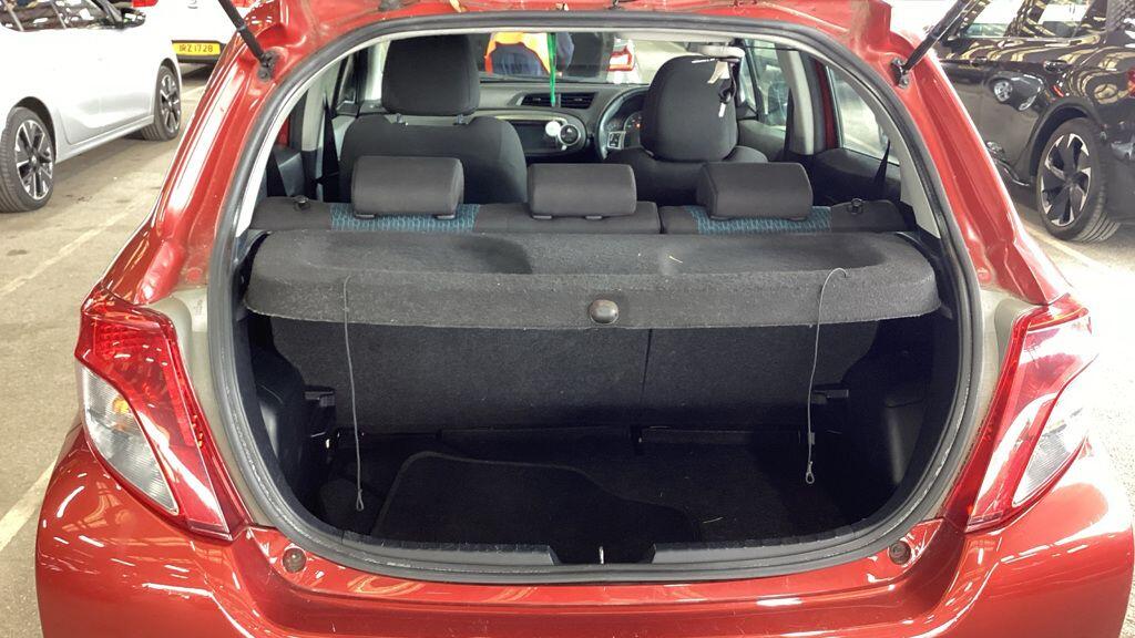 Toyota Yaris view 17
