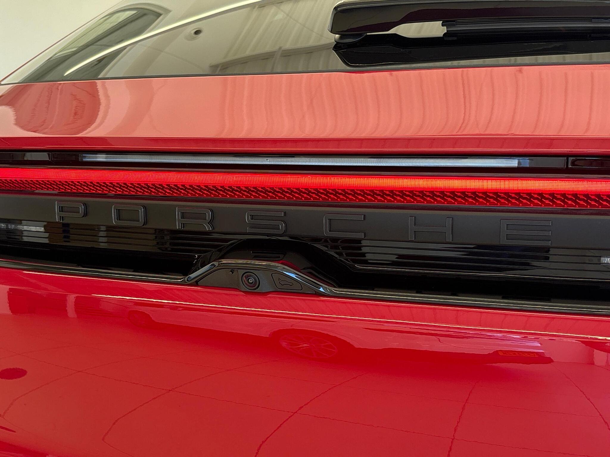 Porsche Macan view 46