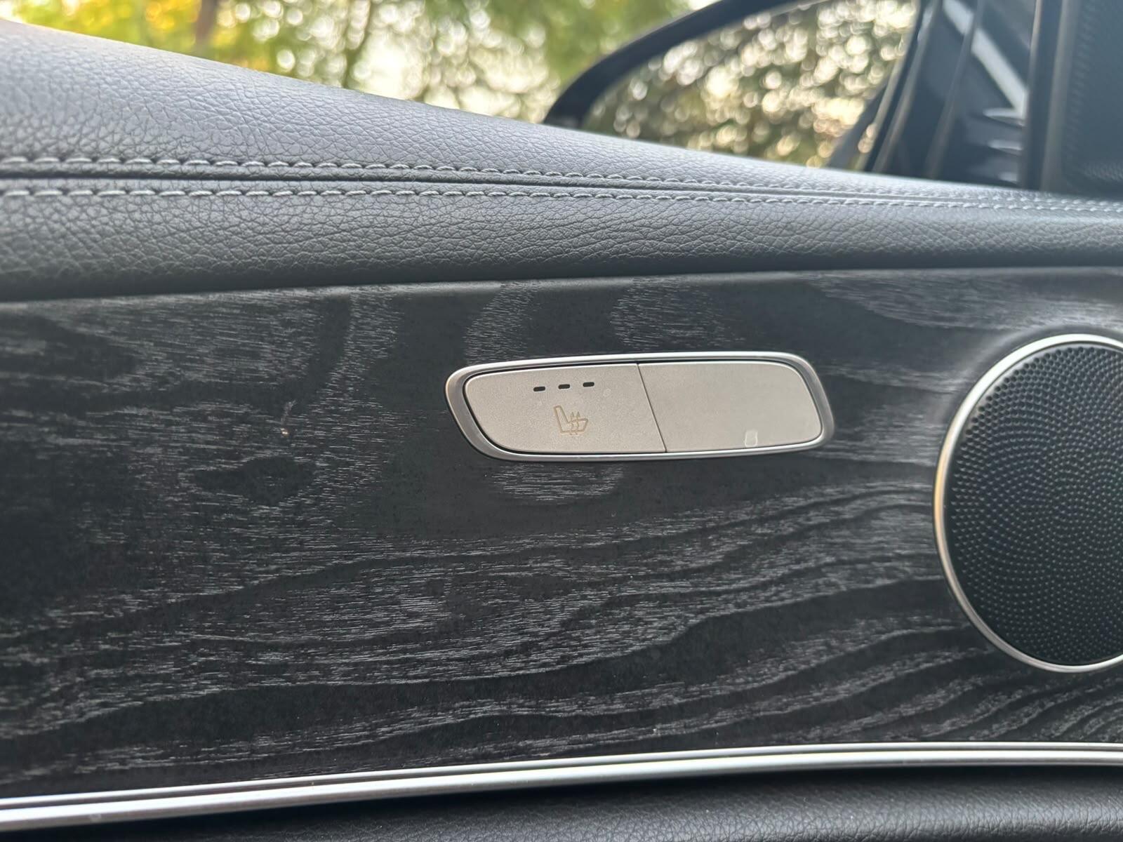 Mercedes-Benz E-Class view 25