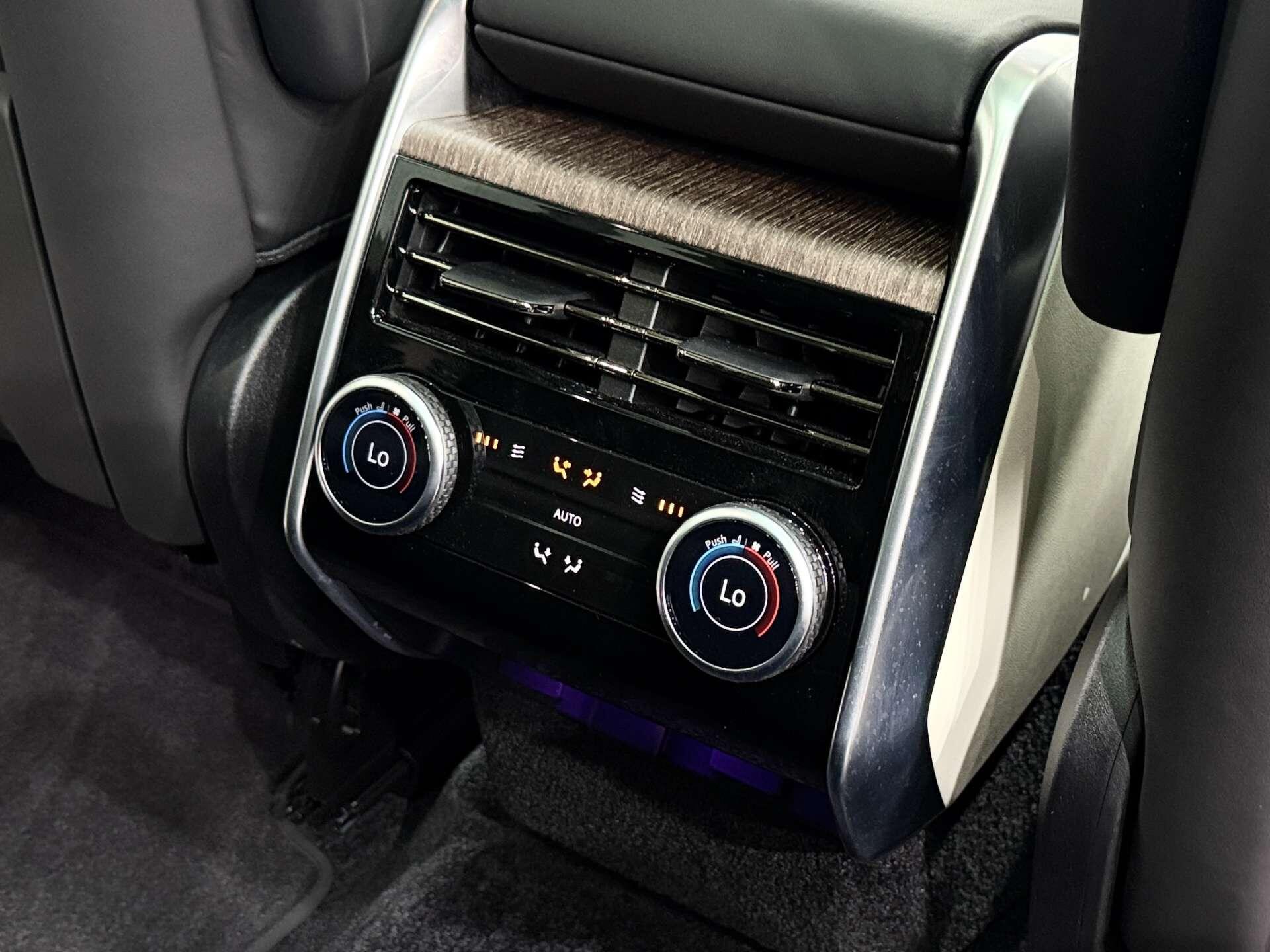Land Rover Range Rover view 15