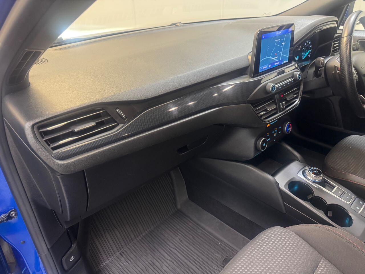 Ford Focus view 42