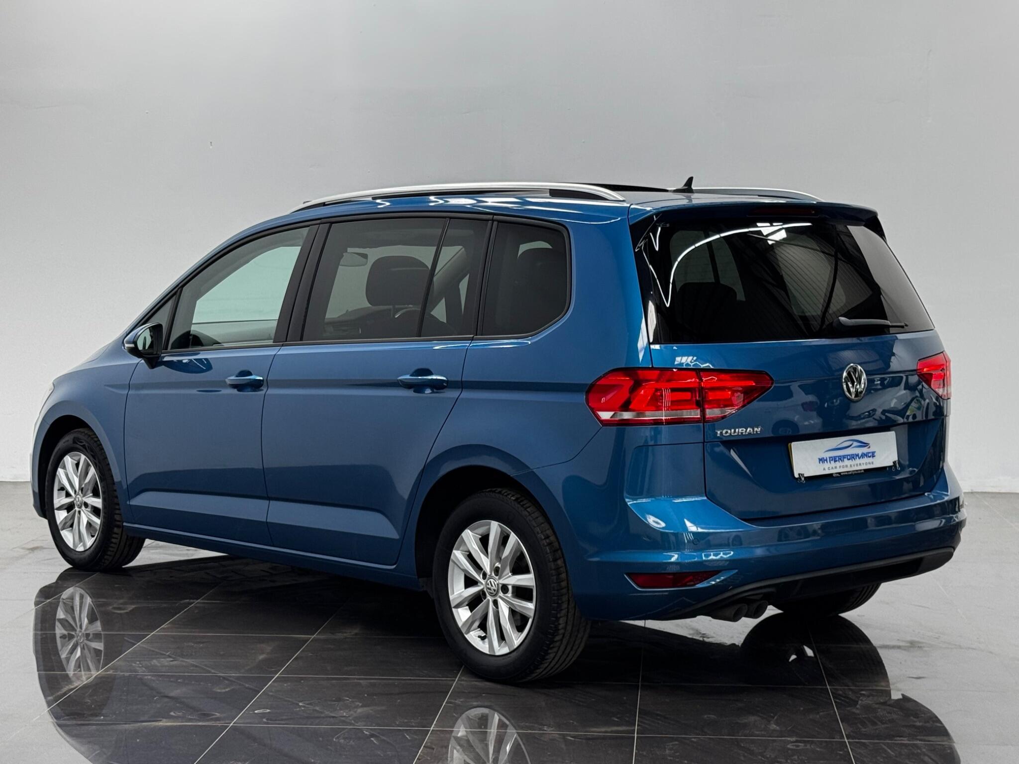 Volkswagen Touran view 51