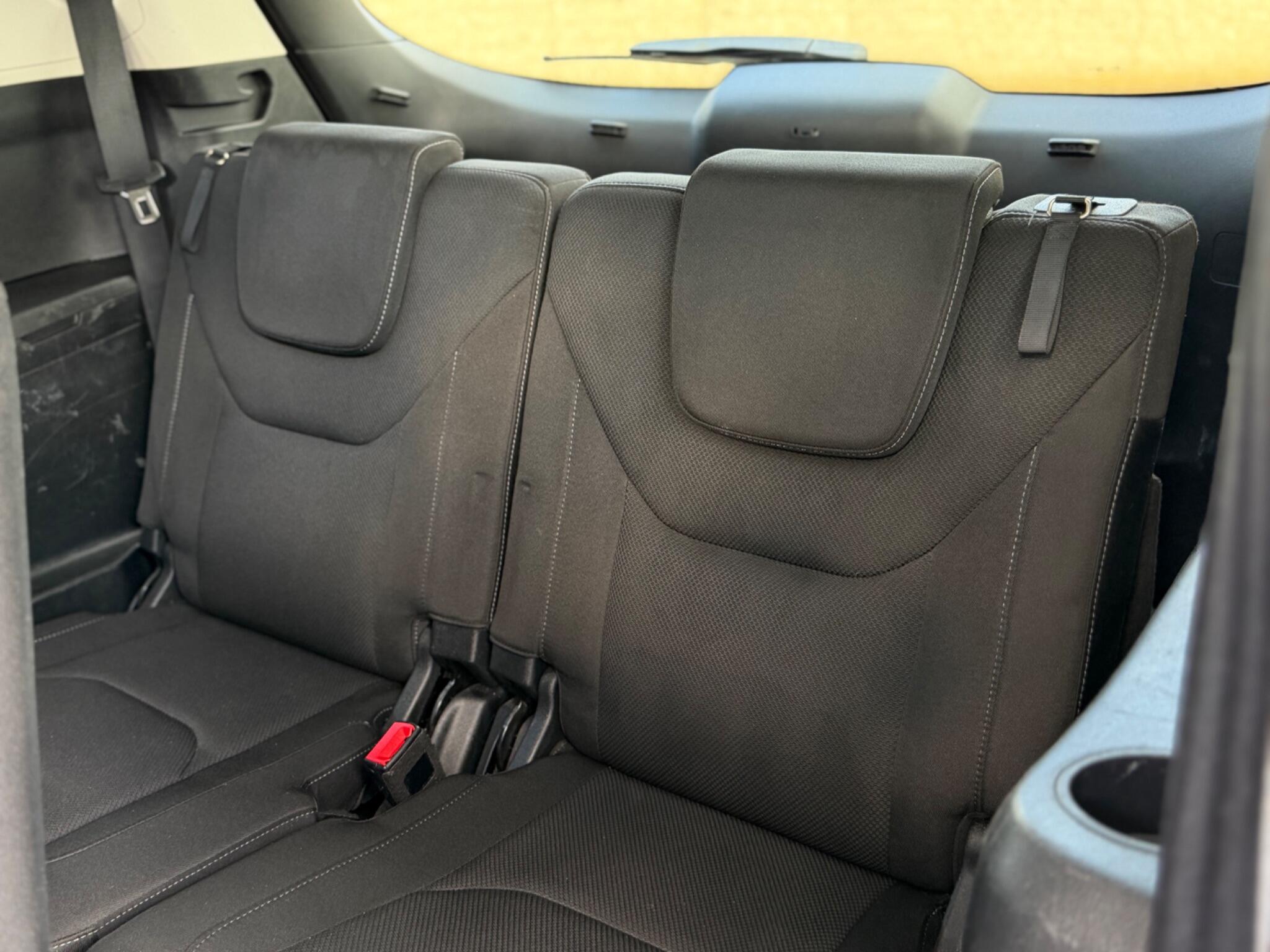 Ford S-Max view 19