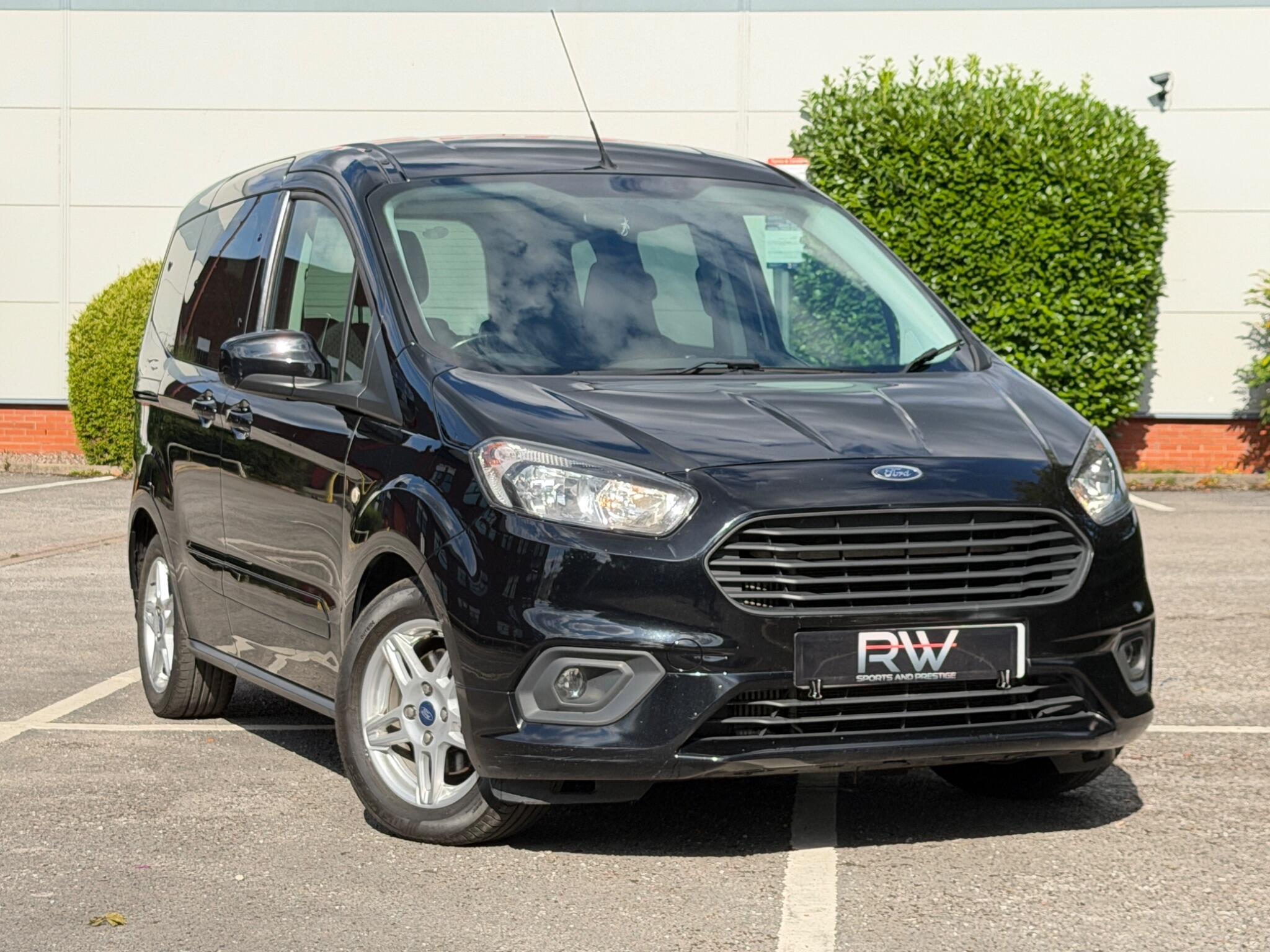 Ford Tourneo Courier view 6