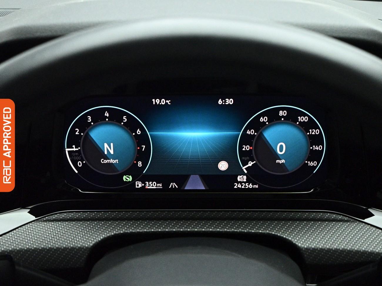 Volkswagen Golf view 11