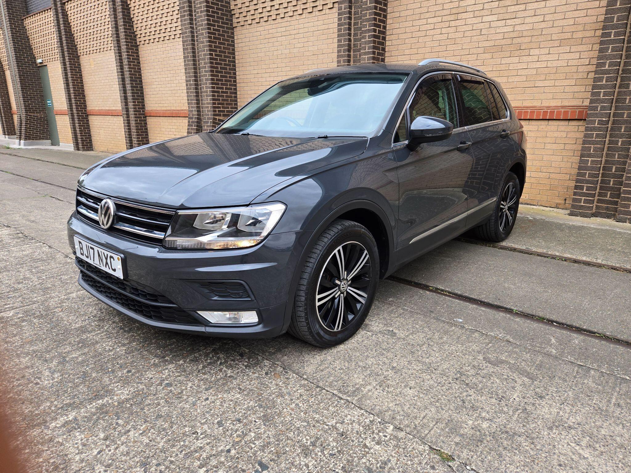 2017 Volkswagen Tiguan 2.0 TDI BlueMotion Tech SE Navigation Euro 6 (s/s) 5dr • 57,000 miles image 4