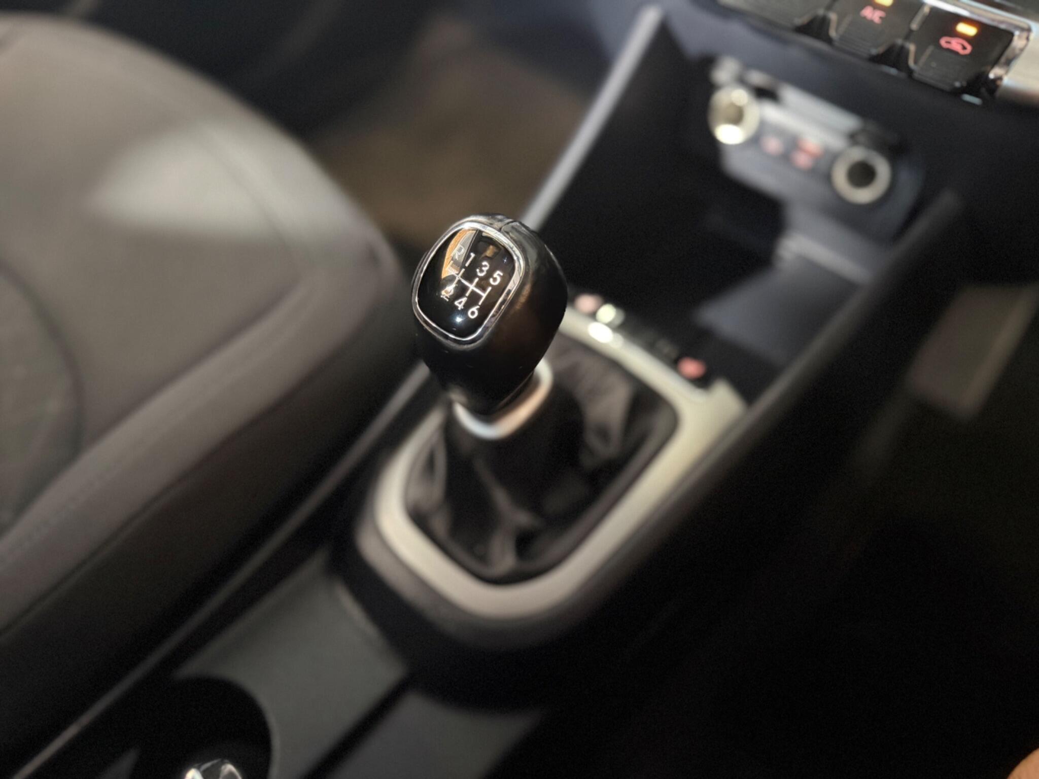 Kia Rio view 29