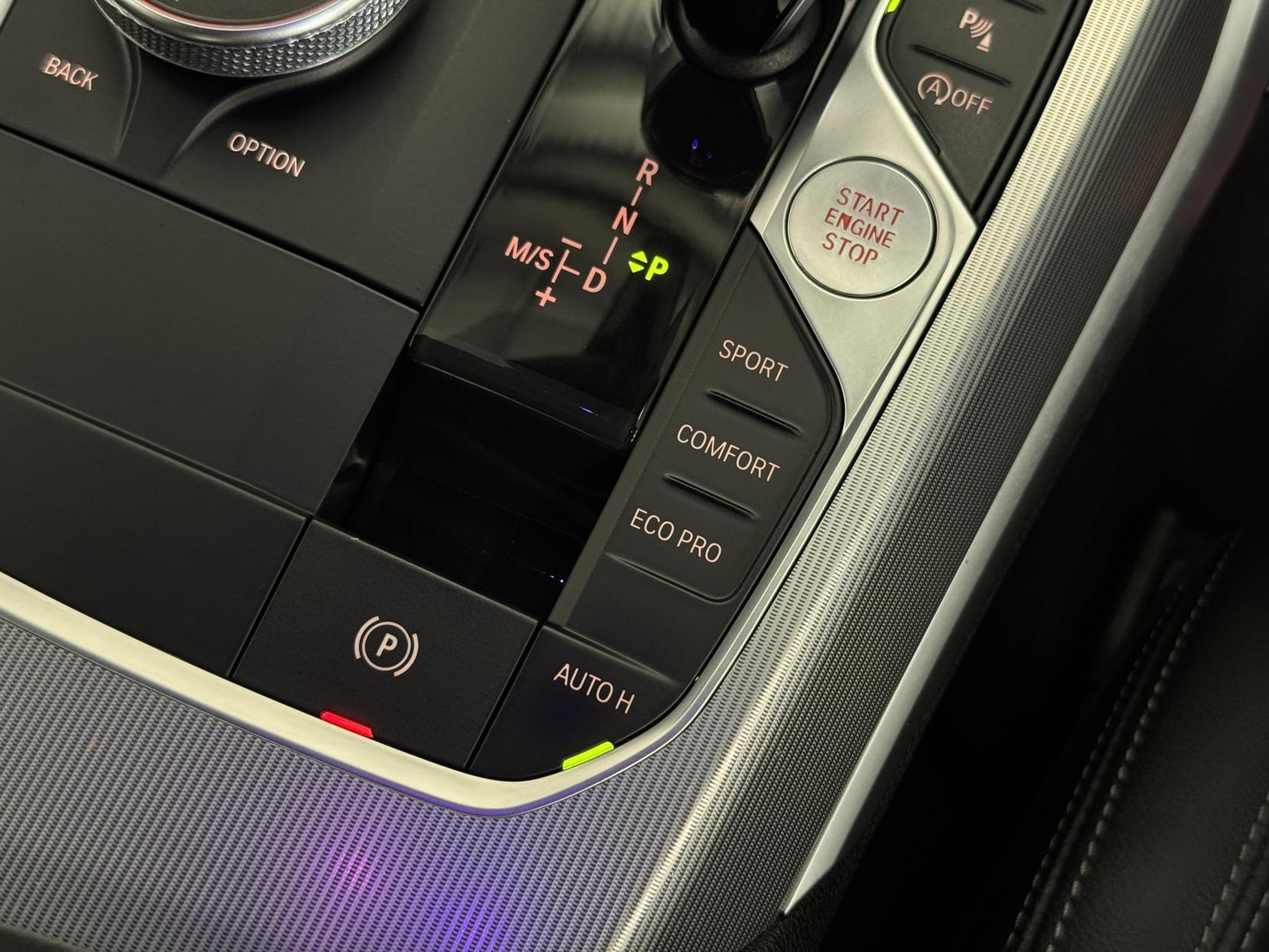 BMW 3 Series view 40