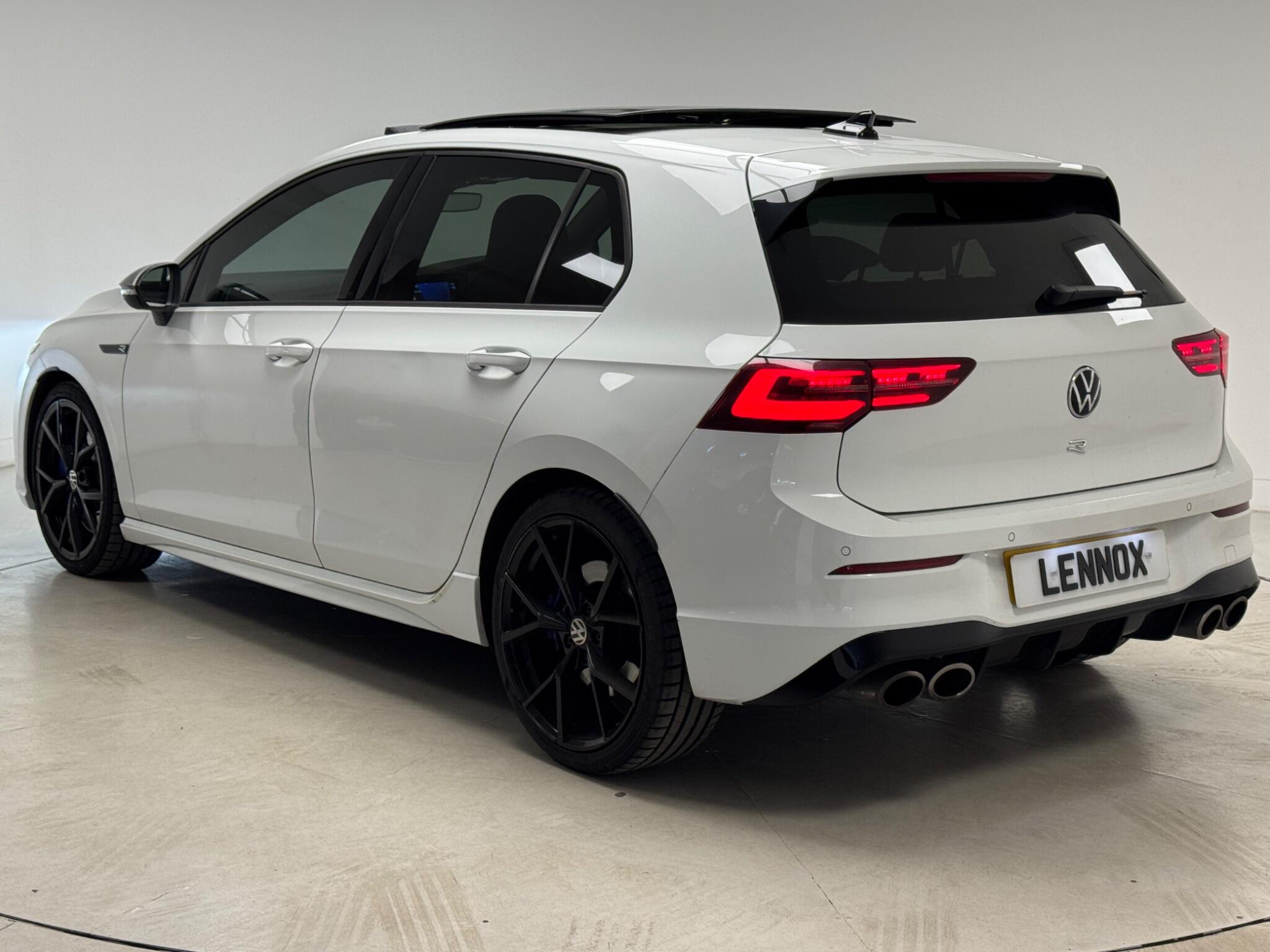 Volkswagen Golf view 4