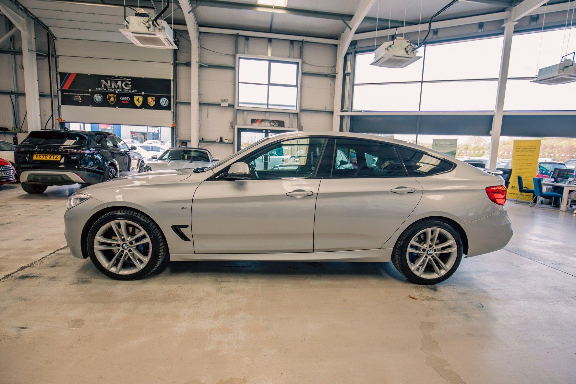 BMW 3 Series view 26