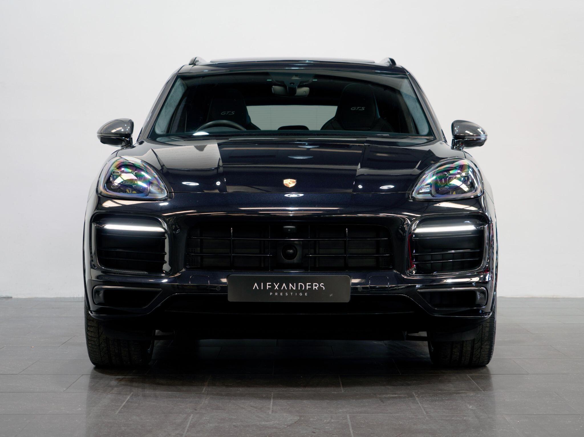 Porsche Cayenne view 7